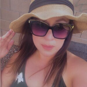 Meet your Posher, Tara